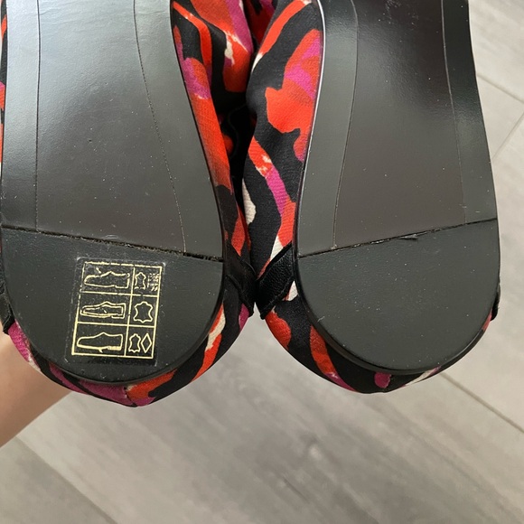 Burberry Flats - Size 37 - Picture 7 of 7